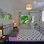 Apartment Terrace *