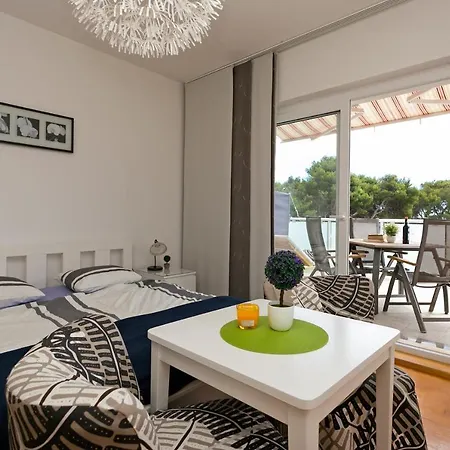 Terrace *