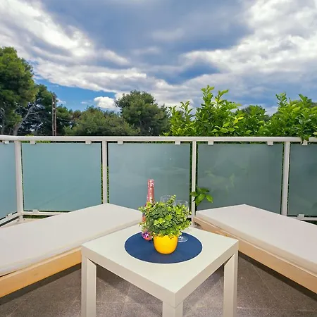 Terrace Lägenhet *