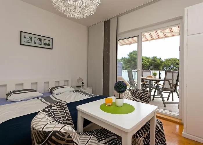 Terrace *
